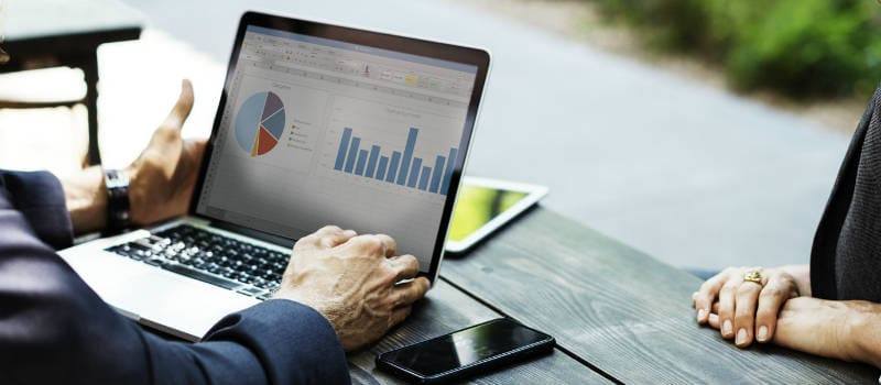 Un acortador de URL también te proporciona estadísticas